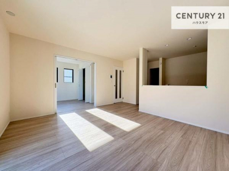 ���r���O�@�J�����̂���L�XLDK�I�\�t�@�[��_�C�j���O�e�[�u����u���Ă������ɂȂ�Ȃ��̂ŉ��K�ɉ߂����܂��I�R�~���j�P�[�V���������₷�����r���O�ł��I