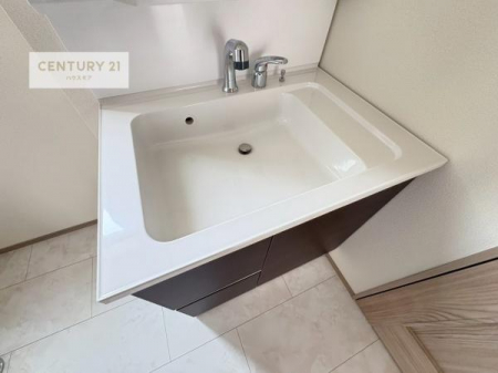 ���ʑ�E���ʏ��@�[�����ʑ�{�E���́A�������˂ɂ����̂ł�����ꂪ�y�X�I���������ۂĂ܂��I
�L���C�Ȑ��ʏ��Ŏ��������̃��`�x�[�V�������オ��܂��ˁI