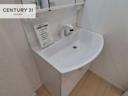 ���ʑ�E���ʏ��@�[�����ʑ�{�E���́A�������˂ɂ����̂ł�����ꂪ�y�X�I���������ۂĂ܂��I
�L���C�Ȑ��ʏ��Ŏ��������̃��`�x�[�V�������オ��܂��ˁI