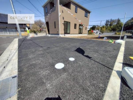 ���ԏ�@���ԃX�y�[�X��2�䕪����܂��I�Z�J���h�J�[�͂������A�o�C�N�⎩�]�ԂȂǂ��u���ꏊ�ɍ���܂���B