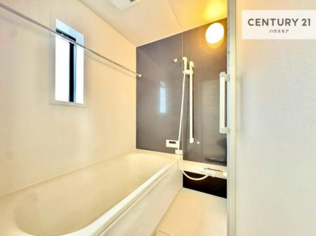 �����@�������������l�̕��͋C�̃o�X���[���́A�����o�Ă��ăo�X�^�C�����[���I
���d���撣���Ă��邲�J���ɂ��D�݂̓����̓����܂����āA�y����ł݂Ă͂������ł��傤���H