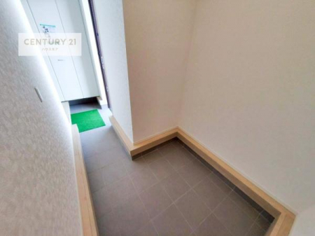 ���[�@�V���[�Y�C���N���[�N�t���ł��I�V���[�Y�����łȂ��x�r�[�J�[��܂��ݎ��]�ԁA�A�E�g�h�A�p�i���X�b�L���ƕЕt�����܂��I