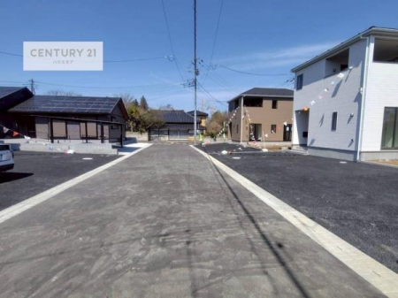 ���̑����n�@�O�ʓ��H��6���I�z����ǍD�ȗ��n�ł��B
�Ԍɓ��ꂪ���ȕ������S�ł��ˁB