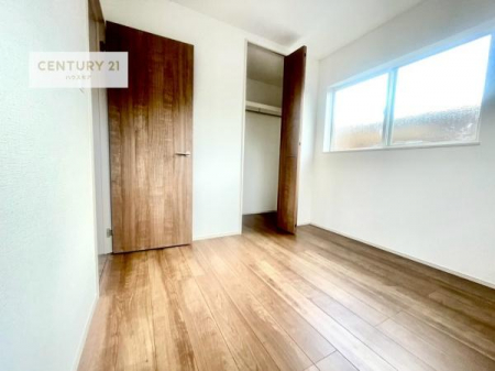 ���r���O�ȊO�̋����@���[�X�y�[�X�����Ă��܂��I�������X�b�L�����ڂ��鎖���ł��܂��ˁB
�Ƌ��I�΂Ȃ��V���v���ȃf�U�C���ׁ̈A�Ƌ��I�΂����C�ɓ���̋�ԍ�肪�ł������ł��ˁB