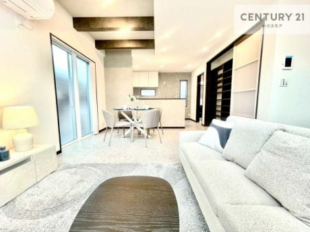 ���r���O�@�S�n�ǂ����r���O�͉Ƒ������R�ƏW�܂�܂��B�Ƒ��c�R�̎��Ԃ����������ł��B���Ƒ��ƁA����w�[���������Ԃ��߂��������ł��ˁB