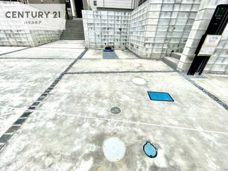 ���ԏ�@���ԃX�y�[�X��2�䕪����܂��I�Z�J���h�J�[�͂������A�o�C�N�⎩�]�ԂȂǂ��u���ꏊ�ɍ���܂���B