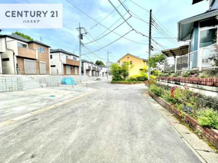 ���̑����n�@�O�ʓ��H6���I�z����ǍD�ȗ��n�ł��B
�Ԍɓ��ꂪ���ȕ������S�ł��ˁB