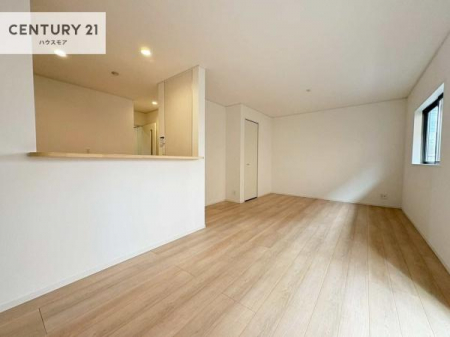 ���r���O�@�S�n�ǂ����r���O�͉Ƒ������R�ƏW�܂�܂��B�Ƒ��c�R�̎��Ԃ����������ł��B���Ƒ��ƁA����w�[���������Ԃ��߂��������ł��ˁB