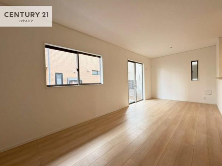 ���r���O�@�D�����z���܂肪���r���O����ł���ċ��S�n�̗ǂ���Ԃ����o���Ă���܂��I
���났�̎��Ԃ��߂����܂��I