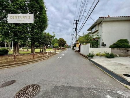 ���̑����n�@�O�ʓ��H6���I�z����ǍD�ȗ��n�ł��B
�Ԍɓ��ꂪ���ȕ������S�ł��ˁB