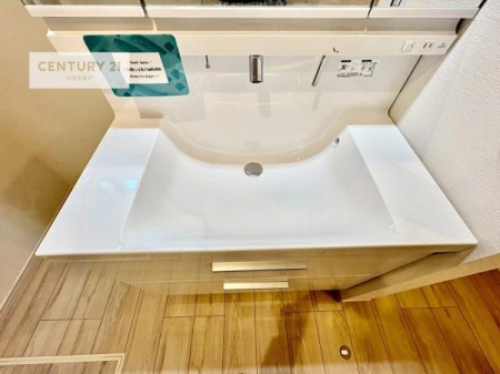 ���ʑ�E���ʏ��@�[�����ʑ�{�E���́A�������˂ɂ����̂ł�����ꂪ�y�X�I���������ۂĂ܂��I
�L���C�Ȑ��ʏ��Ŏ��������̃��`�x�[�V�������オ��܂��ˁI