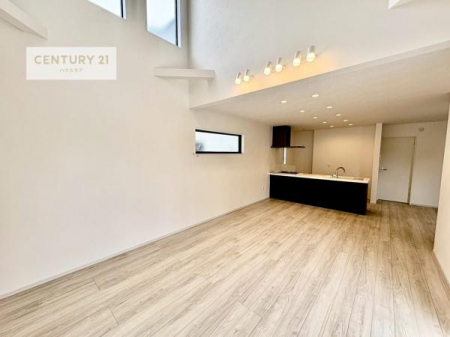 ���r���O�@�L�X�_�C�j���O�X�y�[�X�I������肨�H���B�΂��������y�������Ԃ��߂����܂��B���X�̔���������܂��I