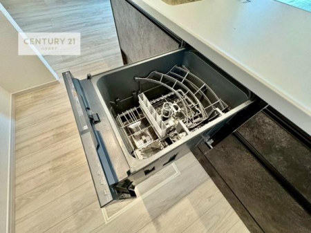 �L�b�`���@�H��@�t���̃L�b�`���ł��I�Z���������r��h�~�Ƃ��đ�ϊ��􂷂�֗��Ȏd�l�ł��I�r���g�C���Ȃ̂ŃL�b�`���̏ꏊ����炸�����X�y�[�X���L���g�����Ƃ��o���܂��I