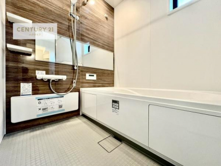 �����@�������������l�̕��͋C�̃o�X���[���́A�����o�Ă��ăo�X�^�C�����[���I
���d���撣���Ă��邲�J���ɂ��D�݂̍���̓����܂����āA�y����ł݂Ă͂������ł��傤���H