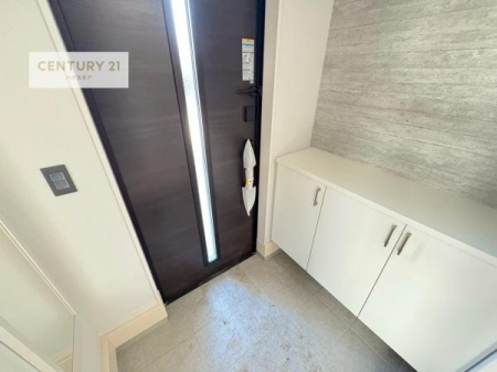 ���ց@�V���[�Y�{�b�N�X�t���Ȃ̂ŁA���ւ��Еt�����|�������₷���ł��I
�X�b�L���������ւŌ˂��J�����u�ԁA�������̂���S�n������Ԃ��o�}���Ă���܂��B