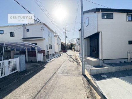 ���̑����n�@�O�ʓ��H��5���I�z����ǍD�ȗ��n�ł��B
�Ԍɓ��ꂪ���ȕ������S�ł��ˁB