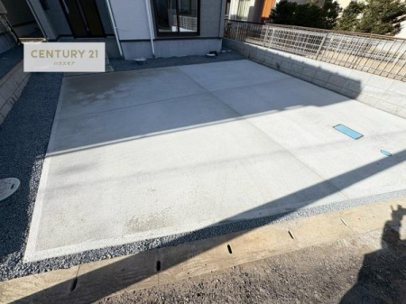 ���ԏ�@���ԃX�y�[�X��2�䕪����܂��I�Z�J���h�J�[�͂������A�o�C�N�⎩�]�ԂȂǂ��u���ꏊ�ɍ���܂���B