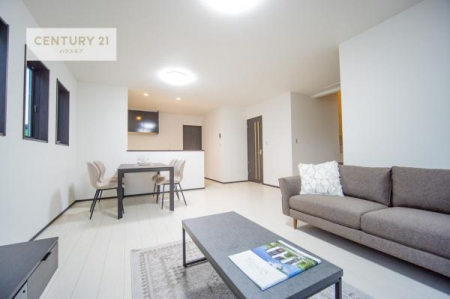 ���r���O�@�傫�������疾�邢�z�˂����������ލL�X���r���O�I
��������̂悢�L��LDK���A�q�����������C�ɑ������Ă���p�����������u�L���Ƃɂ��ėǂ������v�Ǝv���u�ԁB