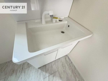 ���ʑ�E���ʏ��@�[�����ʑ�{�E���́A�������˂ɂ����̂ł�����ꂪ�y�X�I���������ۂĂ܂��I
�L���C�Ȑ��ʏ��Ŏ��������̃��`�x�[�V�������オ��܂��ˁI