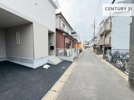 ���̑����n�@�O�ʓ��H4���I�z����ǍD�ȗ��n�ł��B
�Ԍɓ��ꂪ���ȕ������S�ł��ˁB