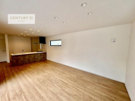 ���r���O�@�L�X�_�C�j���O�X�y�[�X�I������肨�H���B�΂��������y�������Ԃ��߂����܂��B���X�̔���������܂��I