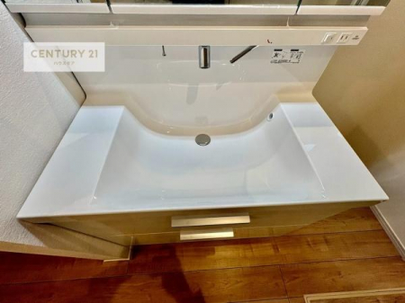 ���ʑ�E���ʏ��@�[�����ʑ�{�E���́A�������˂ɂ����̂ł�����ꂪ�y�X�I���������ۂĂ܂��I
�L���C�Ȑ��ʏ��Ŏ��������̃��`�x�[�V�������オ��܂��ˁI