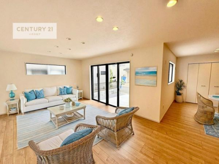 ���r���O�@�Ƌ��CG�p�[�X�ł��B�S�n�ǂ����r���O�͉Ƒ������R�ƏW�܂�܂��B�Ƒ��c�R�̎��Ԃ����������ł��B���Ƒ��ƁA����w�[���������Ԃ��߂��������ł��ˁB