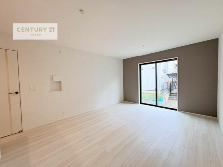 ���r���O�@�D�����z���܂肪���r���O����ł���ċ��S�n�̗ǂ���Ԃ����o���Ă���܂��I
���났�̎��Ԃ��߂����܂��I