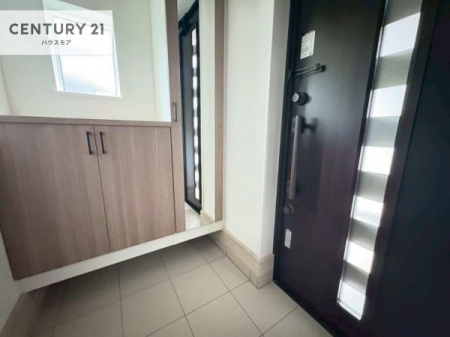 ���ց@�V���[�Y�{�b�N�X�t���B���ւ��Еt�����|�������₷���ł��I
�X�b�L���������ւŌ˂��J�����u�ԁA�������̂���S�n������Ԃ��o�}���Ă���܂��B