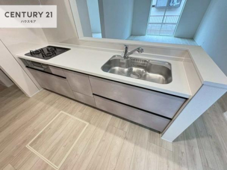 �L�b�`���@��l�C�̑Ζʎ��V�X�e���L�b�`�����̗p���Ă��܂��I���Ƒ��̃R�~���j�P�[�V���������R�Ƒ�����݌v�ł��B
���q�l�ɂ��ڂ��͂��̂Ŋ������ł��ˁB���[�͂�����܂��I