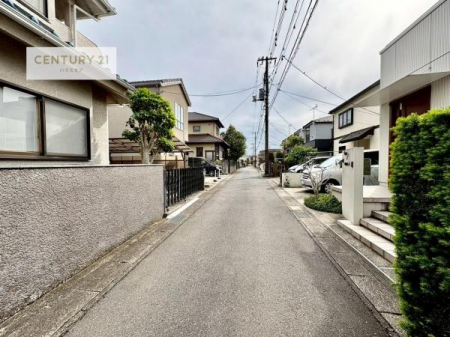 ���̑����n�@�O�ʓ��H��4���I�z����ǍD�ȗ��n�ł��B
