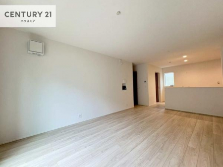 ���r���O�@�S�n�ǂ����r���O�͉Ƒ������R�ƏW�܂�܂��B�Ƒ��c�R�̎��Ԃ����������ł��B���Ƒ��ƁA����w�[���������Ԃ��߂��������ł��ˁB