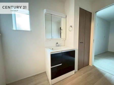 ���ʑ�E���ʏ��@�g�Ȃ�𐮂�����ʏ��́A���������厖�ł��I������̐������̂��镵�͋C�����o�I�C�����悭���g�����������܂��B�L�X�����X�y�[�X���������ł��ˁI
