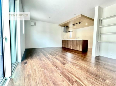 ���r���O�@��؂ȉƑ����W�܂邩�炱��LDK�ɂ͂�����肽���B
�q�����������C�ɏ΂��Ȃ��瑖�����Ă���p�����������u�L���Ƃɂ��ėǂ������v�Ǝv���u�Ԃł��B