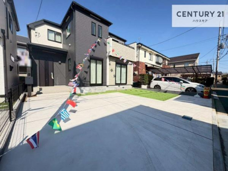 ���ԏ�@���ԃX�y�[�X��2�䕪����܂��I�Z�J���h�J�[�͂������A�o�C�N�⎩�]�ԂȂǂ��u���ꏊ�ɍ���܂���B