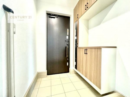 ���ց@�V���[�Y�{�b�N�X�t���B���ւ��Еt�����|�������₷���ł��I
�X�b�L���������ւŌ˂��J�����u�ԁA�������̂���S�n������Ԃ��o�}���Ă���܂��B