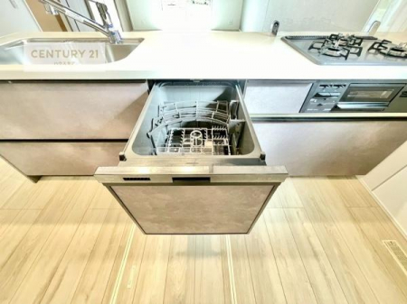 �L�b�`���@�H��@�t���̃L�b�`���ł��I�Z���������r��h�~�Ƃ��đ�ϊ��􂷂�֗��Ȏd�l�ł��I�r���g�C���Ȃ̂ŃL�b�`���̏ꏊ����炸�����X�y�[�X���L���g�����Ƃ��o���܂��I