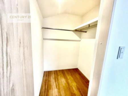 ���[�@�E�H�[�N�C���N���[�[�b�g�t���ł��B��������̂��m���Ȃǂ����[���Ă��������ł��ˁI���ɂ���@�������ȂǋG�ߕ��̑傫�ȉƓd�����[�ł��܂��I