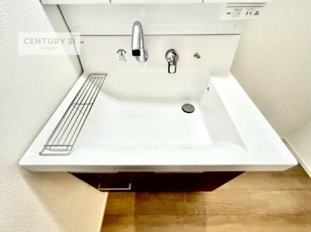 ���ʑ�E���ʏ��@�[�����ʑ�{�E���́A�������˂ɂ����̂ł�����ꂪ�y�X�I���������ۂĂ܂��I
�L���C�Ȑ��ʏ��Ŏ��������̃��`�x�[�V�������オ��܂��ˁI