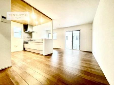 ���r���O�@��؂ȉƑ����W�܂邩�炱��LDK�ɂ͂�����肽���B
�q�����������C�ɏ΂��Ȃ��瑖�����Ă���p�����������u�L���Ƃɂ��ėǂ������v�Ǝv���u�Ԃł��B