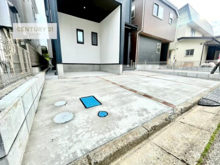 ���ԏ�@���ԃX�y�[�X��2�䕪����܂��I�Z�J���h�J�[�͂������A�o�C�N�⎩�]�ԂȂǂ��u���ꏊ�ɍ���܂���B