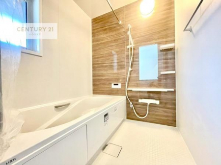 �����@�������������l�̕��͋C�̃o�X���[���́A�����o�Ă��ăo�X�^�C�����[���I
���d���撣���Ă��邲�J���ɂ��D�݂̍���̓����܂����āA�y����ł݂Ă͂������ł��傤���H