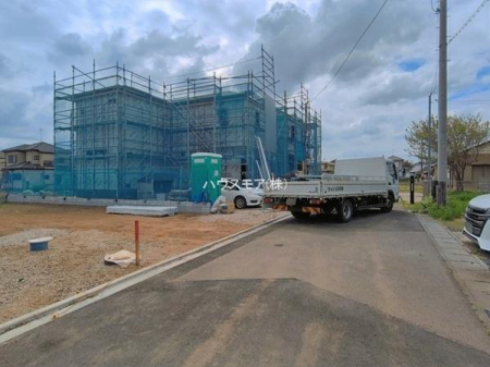 ���̑����n�@�O�ʓ��H5���I�Ԍɓ��ꂪ���ȕ������S�ł��ˁB�y���n�̔���J�Ò��z