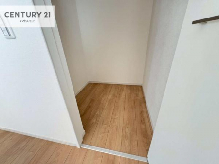 ���[�@�E�H�[�N�C���N���[�[�b�g�t���ł��B��������̂��m���Ȃǂ����[���Ă��������ł��ˁI���ɂ���@�������ȂǋG�ߕ��̑傫�ȉƓd�����[�ł��܂��I