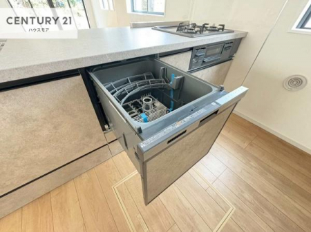 �L�b�`���@�H��@�t���̃L�b�`���ł��I�Z���������r��h�~�Ƃ��đ�ϊ��􂷂�֗��Ȏd�l�ł��I�r���g�C���Ȃ̂ŃL�b�`���̏ꏊ����炸�����X�y�[�X���L���g�����Ƃ��o���܂��I