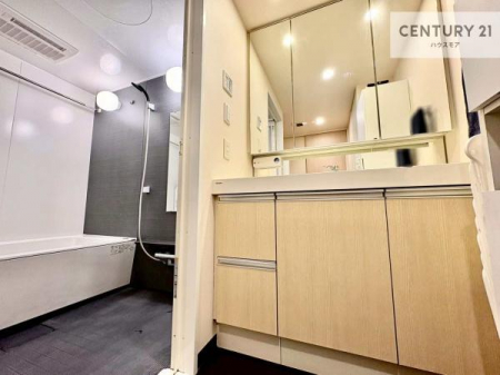 ���ʑ�E���ʏ��@�O�ʋ��d�l�̐��ʏ��́A�g�����Ȃ݂����₷������I���͎��[�ɂȂ��Ă��܂��B�h���C���[�₨���ϓ����Еt������̂Ő��ʑ������X�b�L���ƌ����邱�Ƃ��o���܂��I