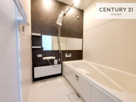 �����@�������������l�̕��͋C�̃o�X���[���́A�����o�Ă��ăo�X�^�C�����[���I
���d���撣���Ă��邲�J���ɂ��D�݂̍���̓����܂����āA�y����ł݂Ă͂������ł��傤���H