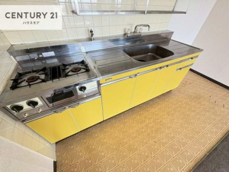 �L�b�`���@��Ƃ肠�钲���X�y�[�X�ō�Ƃ����₷�����K�ȃL�b�`���ł��I
���q�l�ƈꏏ�ɂ��َq������y���߂�L�X�X�y�[�X�ł��B�y�����������ԂɂȂ肻���ł��ˁI