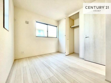 �m���@���[�X�y�[�X�����Ă��܂��I�������X�b�L�����ڂ��鎖���ł��܂��ˁB
�Ƌ��I�΂Ȃ��V���v���ȃf�U�C���ׁ̈A�Ƌ��I�΂����C�ɓ���̋�ԍ�肪�ł������ł��ˁB