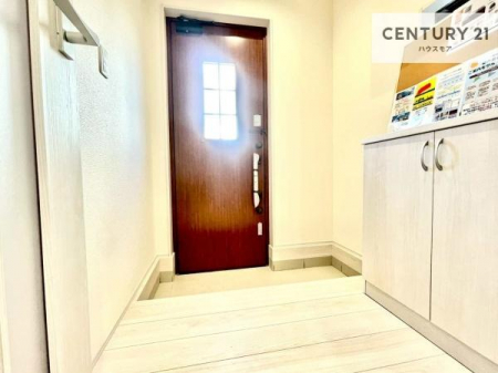 ���ց@�V���[�Y�{�b�N�X�t���Ȃ̂ŁA���ւ��Еt�����|�������₷���ł��I
�X�b�L���������ւŌ˂��J�����u�ԁA�������̂���S�n������Ԃ��o�}���Ă���܂��B